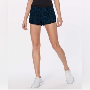 Lululemon Hotty Hot Short II (2.5")